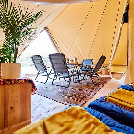 Campo de lujo Tipi Tent Op De Grens Frankrijk *